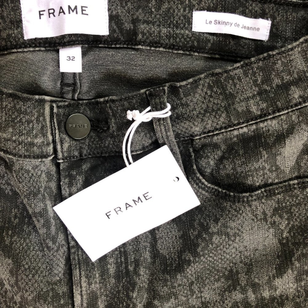 Frame Denim Python Print Skinny Jeans - Picture 9 of 9